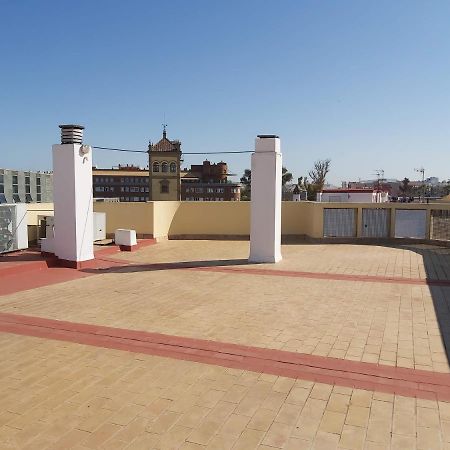 סביליה Misterhost San Bernardo Jardines De Murillo מראה חיצוני תמונה